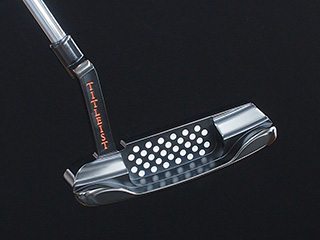 グロスブラック